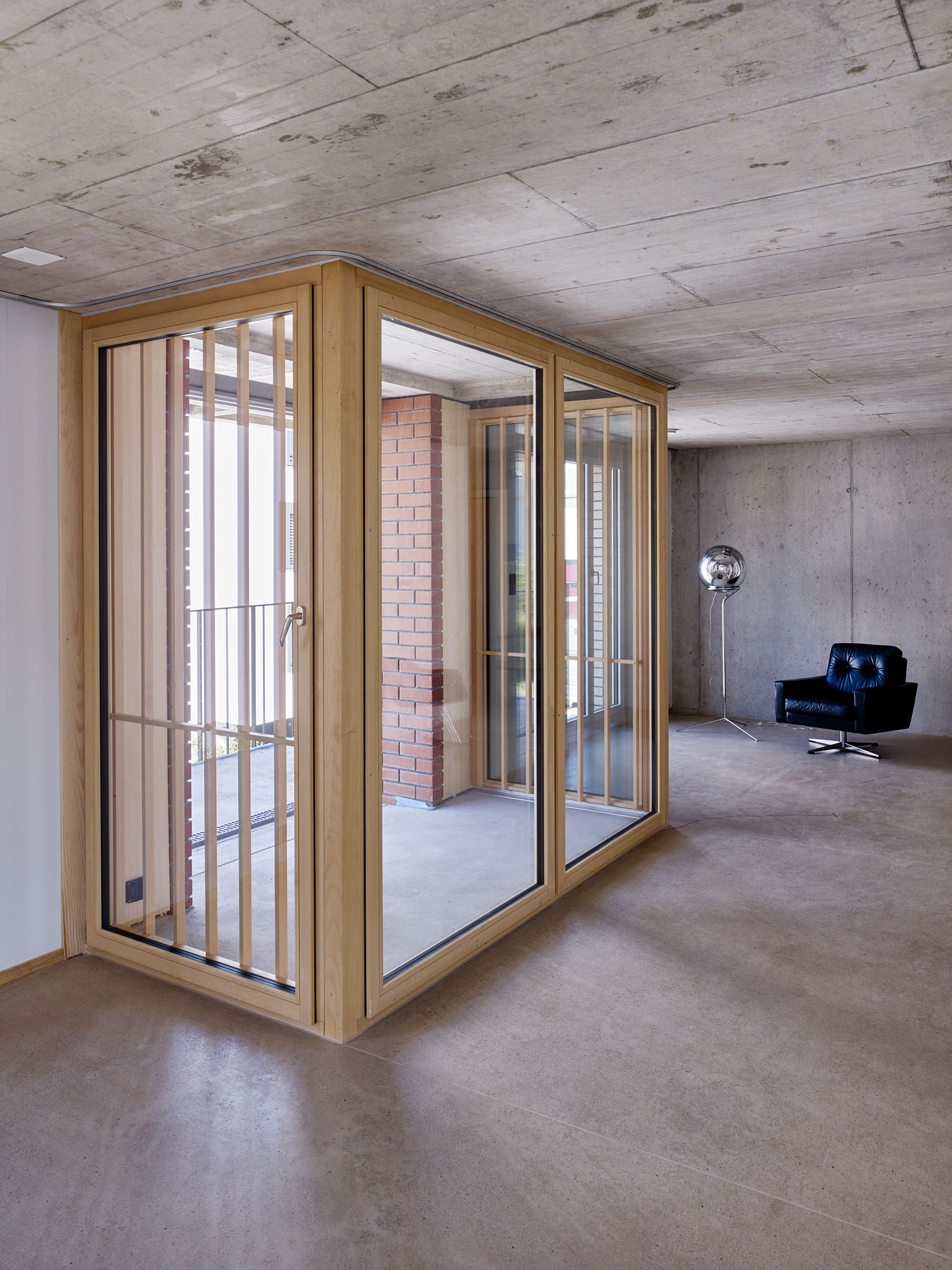 E14534 Alpa 050206 SCREEN